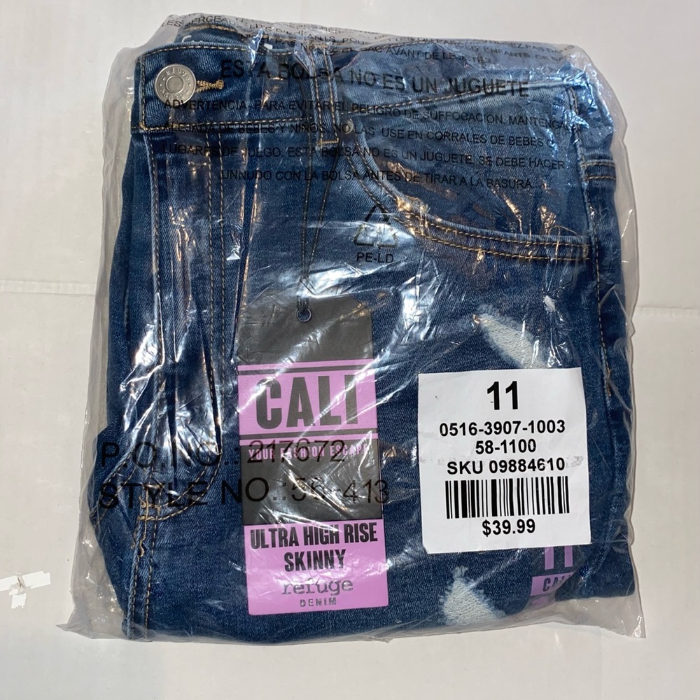 🎉HOST PICK 🎉 NWT $39.99 Refuge Cali 11 - Picture 13 of 13